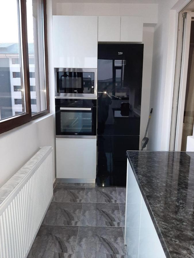 Luxury Daniel Apartament Residence Militari Roşu المظهر الخارجي الصورة