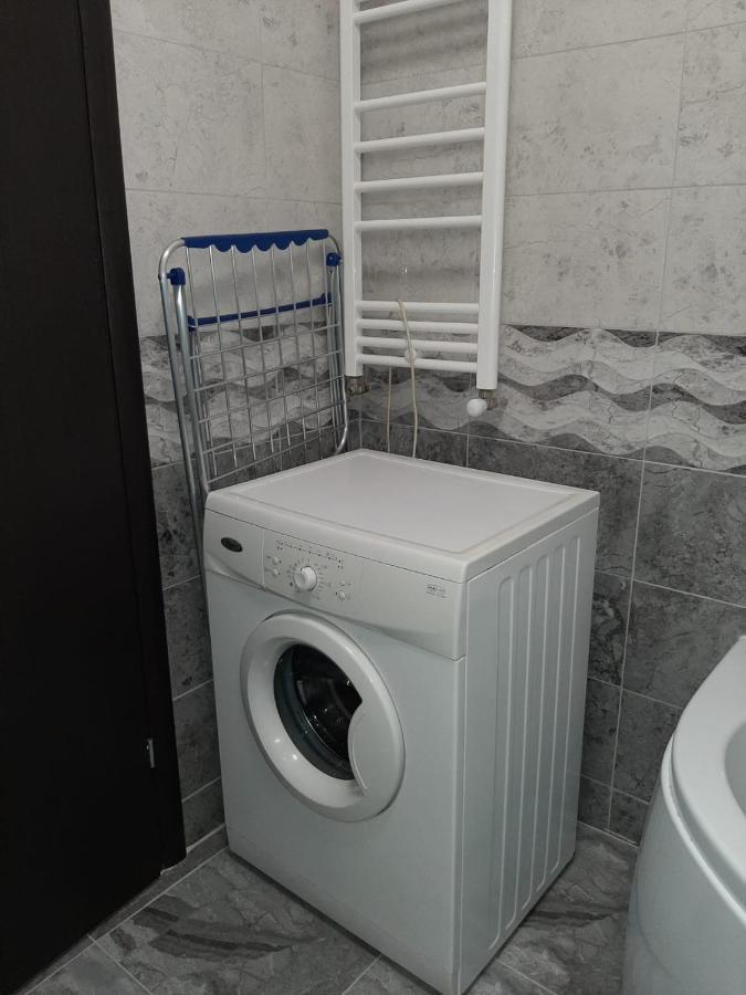 Luxury Daniel Apartament Residence Militari Roşu المظهر الخارجي الصورة