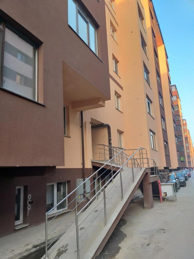 Luxury Daniel Apartament Residence Militari Roşu المظهر الخارجي الصورة