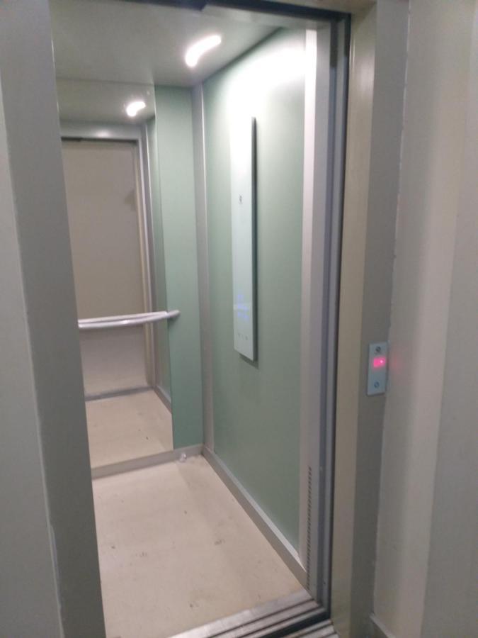 Luxury Daniel Apartament Residence Militari Roşu المظهر الخارجي الصورة