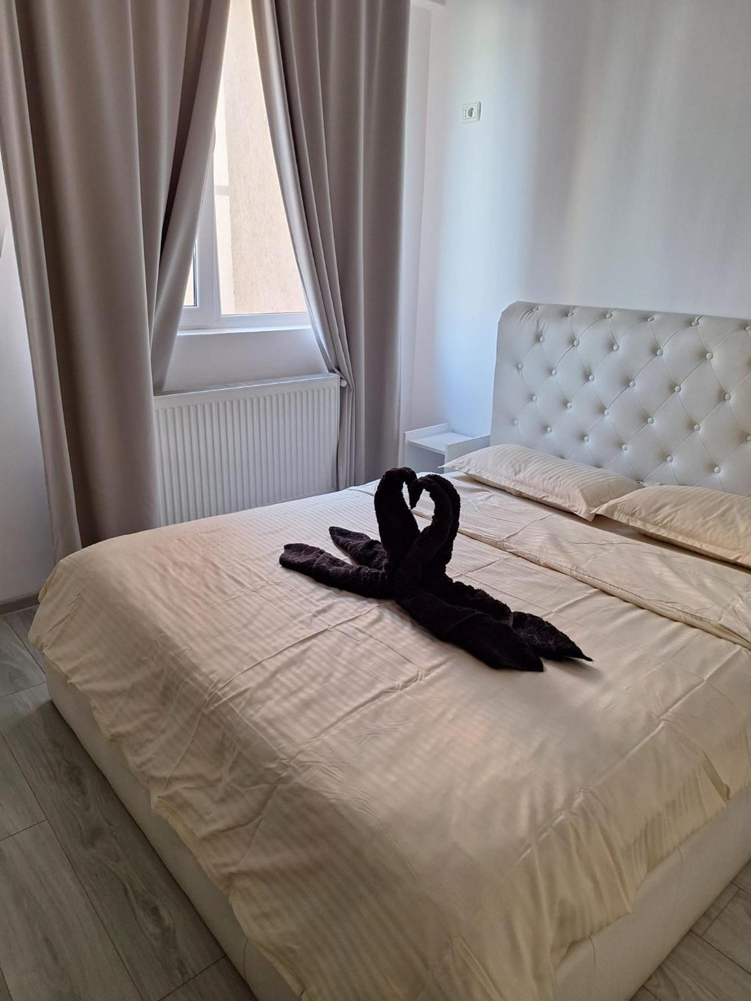 Luxury Daniel Apartament Residence Militari Roşu المظهر الخارجي الصورة