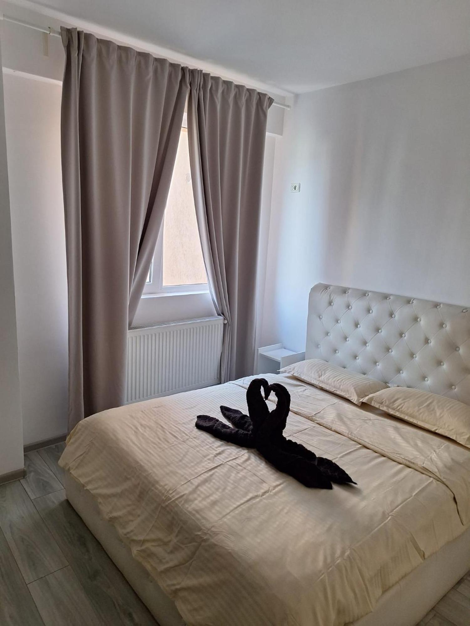 Luxury Daniel Apartament Residence Militari Roşu المظهر الخارجي الصورة